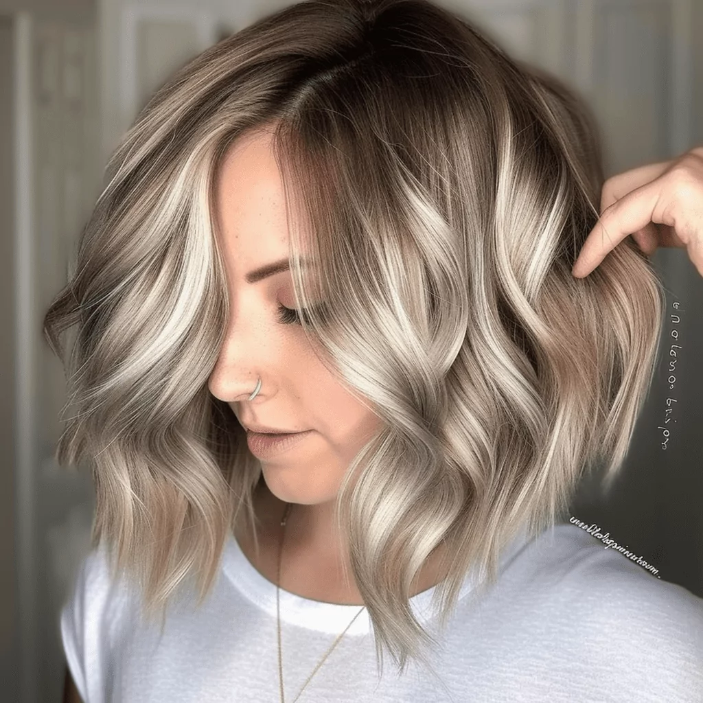 Bronde Lob With Silver Highlights