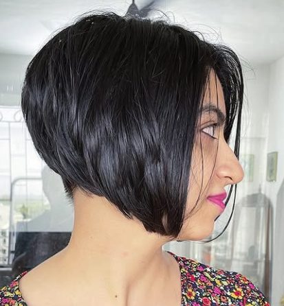 Short Inverted Bob with Graduated Layers