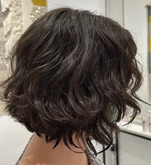 Wavy Layered Bob with Side Bangs